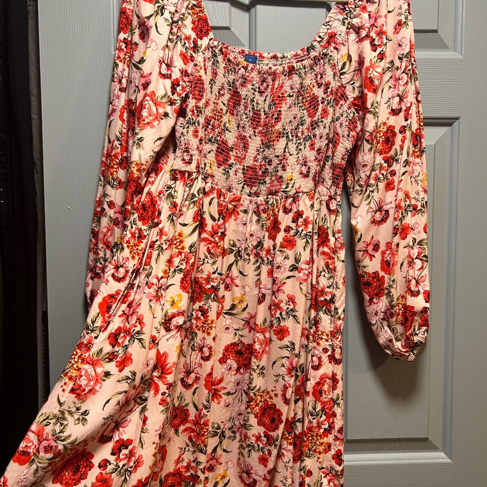 Old Navy Floral Long Sleeve Dress